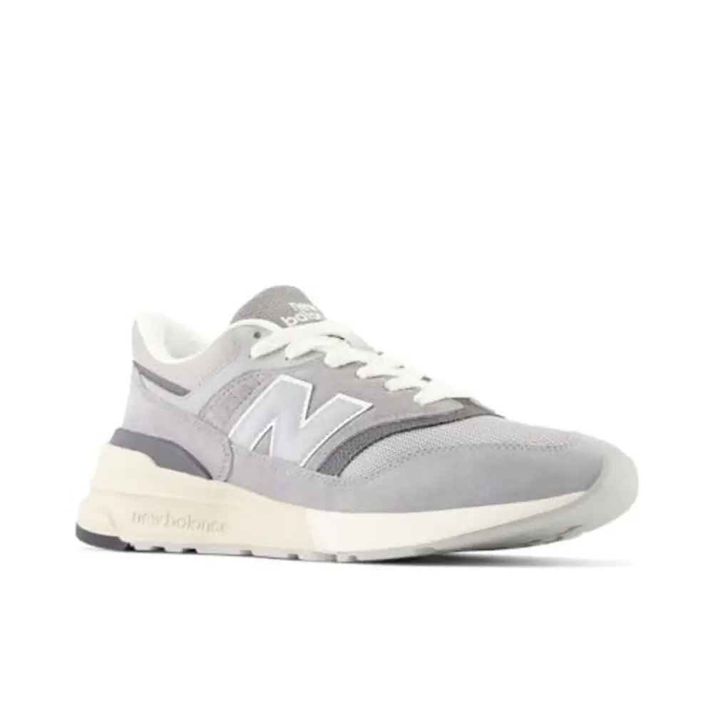 NWT New Balance 997R Unisex Sneakers Grey Size Men 11.5 / Women 13
